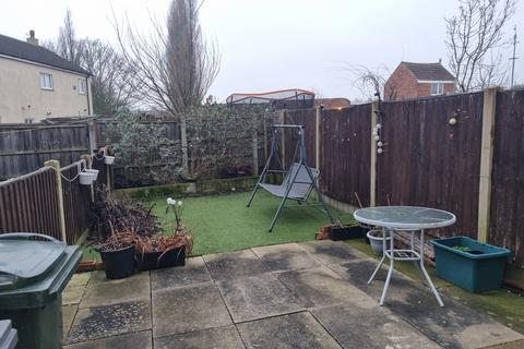 2 bedroom flat to rent, 39 Tickhill Road, Maltby, Rotherham S65 2HH
