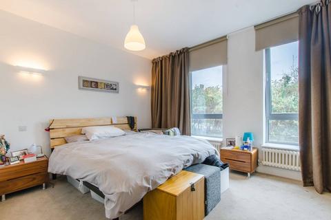 2 bedroom flat to rent, County Street, London Bridge, London, SE1