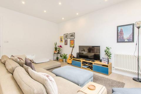 2 bedroom flat to rent, County Street, London Bridge, London, SE1