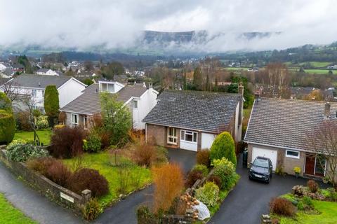 3 bedroom detached house for sale, Oakfield Drive, Crickhowell, NP8