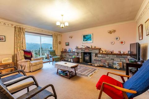 3 bedroom detached house for sale, Oakfield Drive, Crickhowell, NP8