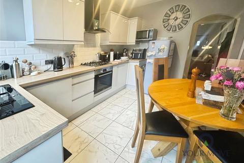 3 bedroom terraced house to rent, High Oak, West Midlands DY5