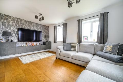3 bedroom semi-detached house for sale, Oakwell Croft, Batley, West Yorkshire