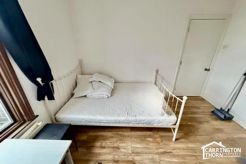 1 bedroom terraced house to rent, Room 5, 84 Inverine Road, London, SE7 7NL