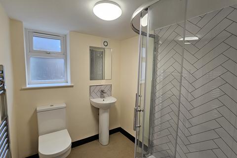1 bedroom in a house share to rent, Vansittart Road, Torquay TQ2