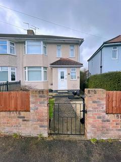 4 bedroom semi-detached house to rent, Filton Avenue, Bristol BS34
