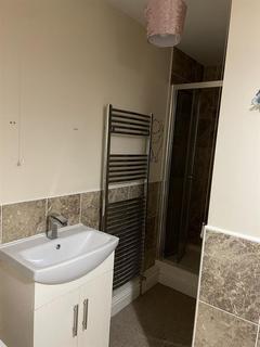 4 bedroom semi-detached house to rent, Filton Avenue, Bristol BS34
