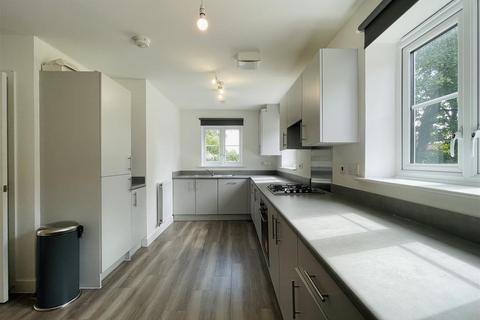 4 bedroom detached house to rent, Shepherd Close, Bristol BS34