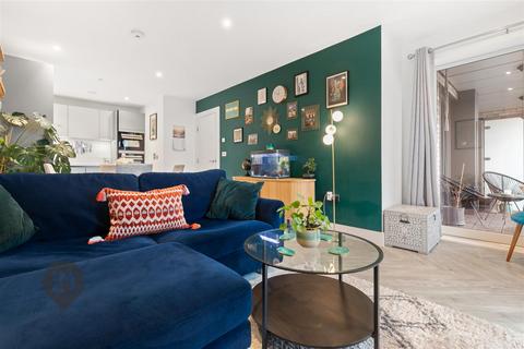 1 bedroom flat for sale, Courthouse Way, London