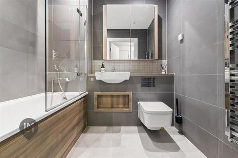 1 bedroom flat for sale, Courthouse Way, London