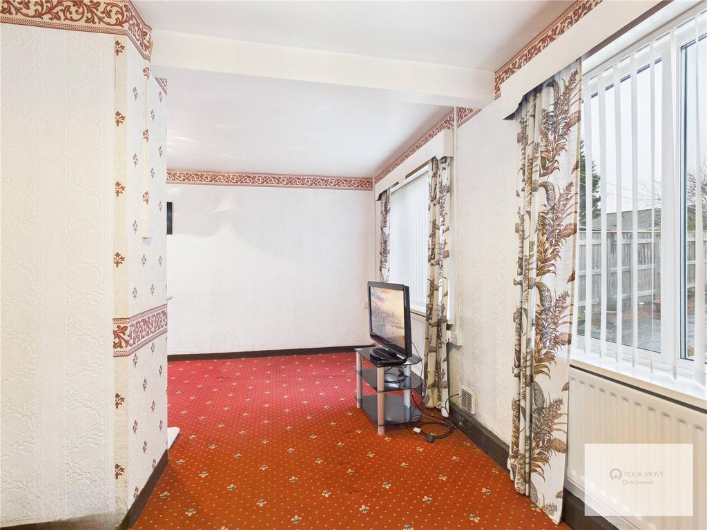 Lounge Dining Area