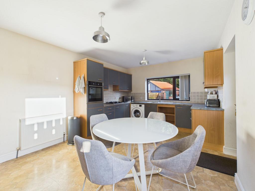 Dining kitchen