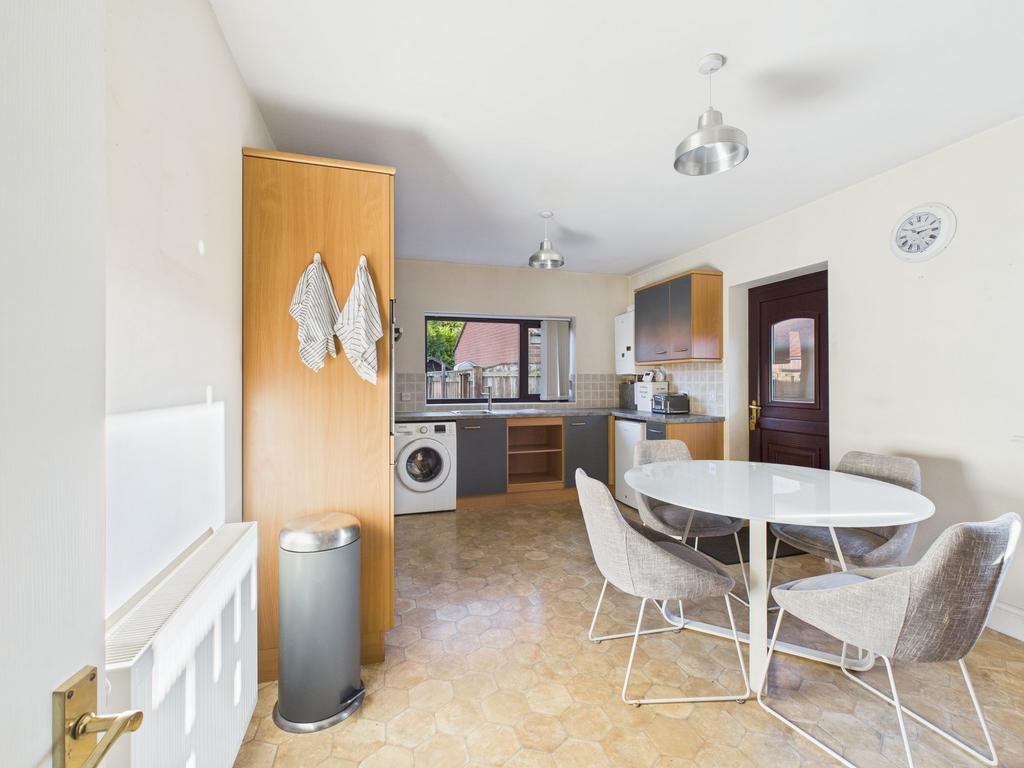 Dining kitchen