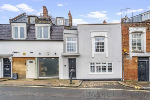 2 bedroom house to rent, Holly Bush Vale, London NW3