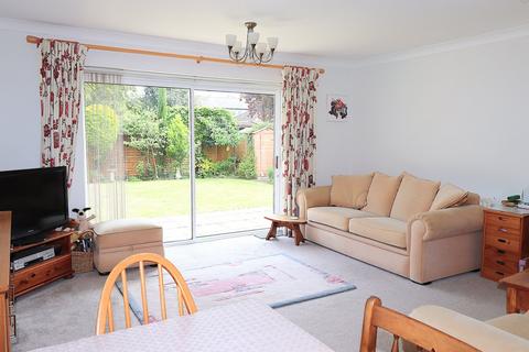 undefined, Canterbury Road, Farnborough GU14