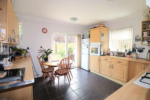 undefined, Canterbury Road, Farnborough GU14