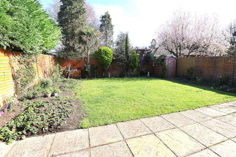 undefined, Canterbury Road, Farnborough GU14