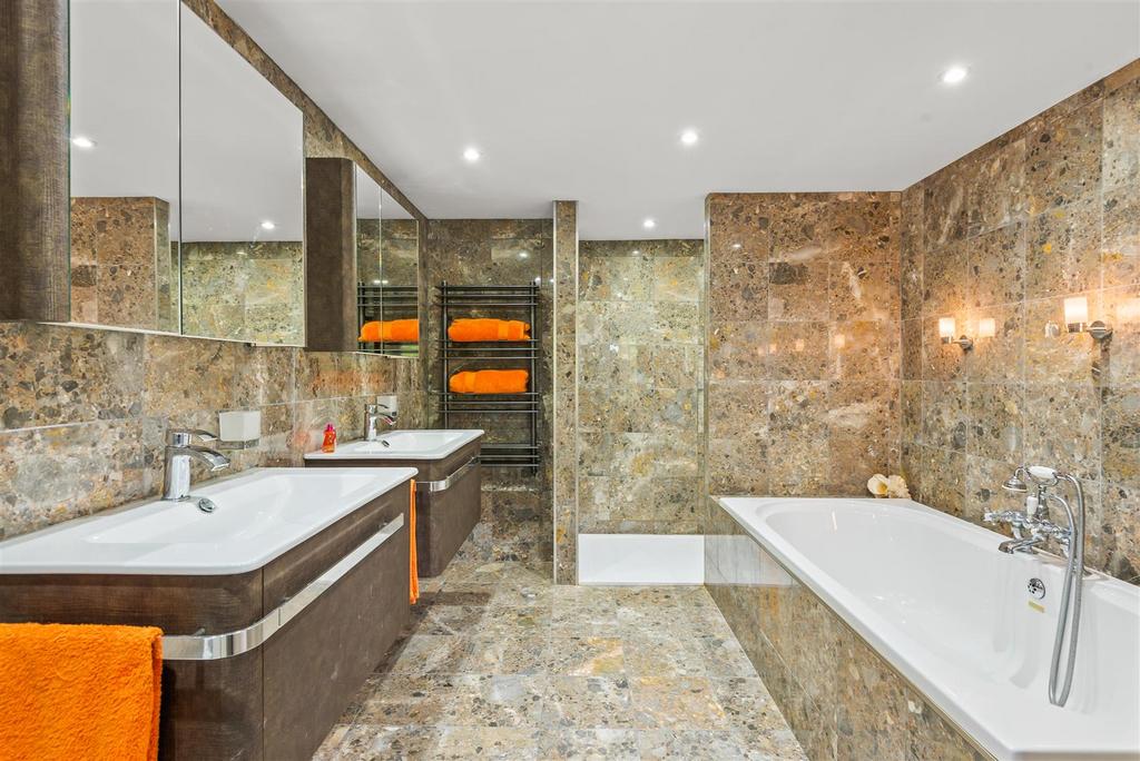 Bedroom 1 En-suite