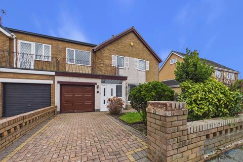 Waddington Road,  Lytham St. Annes, FY8