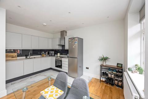 undefined, Syresham Gardens, The Priory Syresham Gardens, RH16