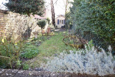 2 bedroom end of terrace house for sale, Church Road, Alverstoke