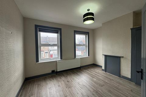 4 bedroom house to rent, Town Road, London