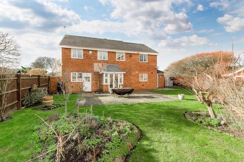 5 bedroom detached house for sale, Muddiford Lane, Milton Keynes MK4
