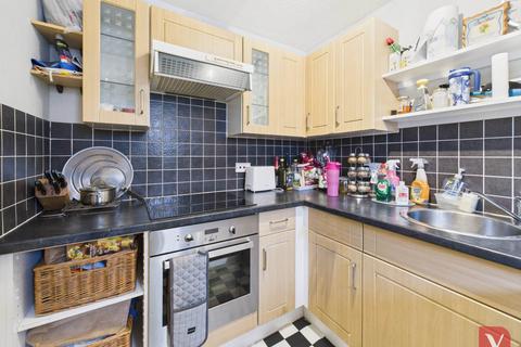 undefined, Larkspur Gardens, Luton LU4