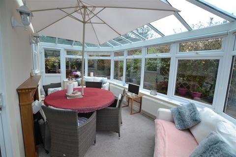 4 bedroom detached house for sale, Radnor View, Leominster