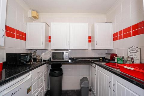 1 bedroom flat for sale, Denmark Place, Hastings