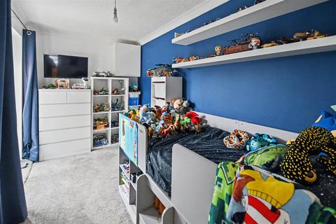 2 bedroom detached bungalow for sale, Westman Road, Canvey Island SS8