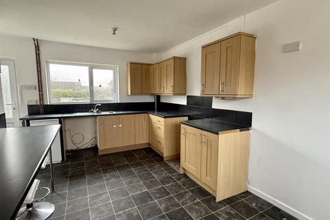 3 bedroom semi-detached house for sale, Maesgwern, Tumble