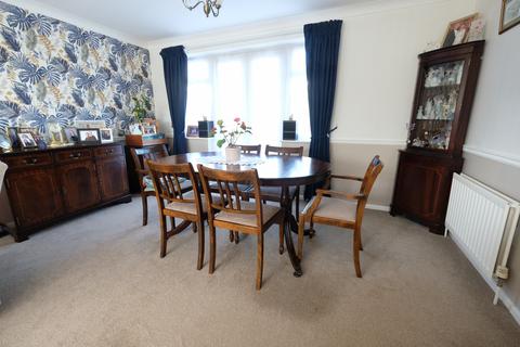 4 bedroom detached house for sale, Poplar Drive, Marchwood SO40