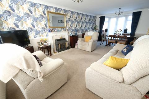 4 bedroom detached house for sale, Poplar Drive, Marchwood SO40