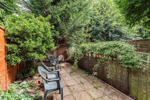 2 bedroom flat for sale, Kingston Road, Raynes Park, London, SW20