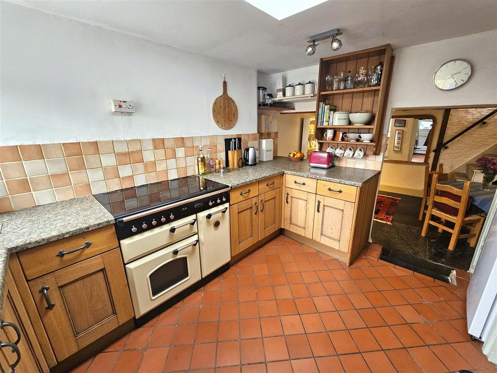 Kitchen..jpg