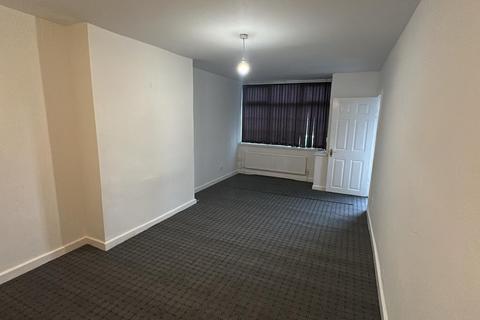 3 bedroom semi-detached house to rent, Downham Crescent, Prestwich M25