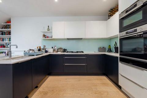 2 bedroom flat to rent, Gloucester Drive, London N4