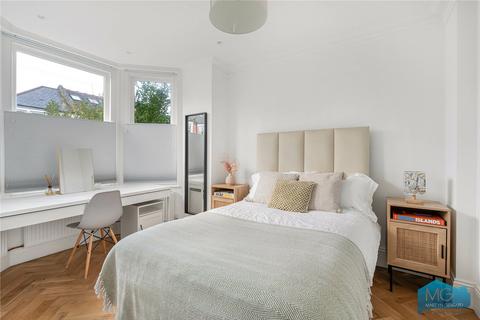 2 bedroom maisonette for sale, Manor Park Road, London, N2