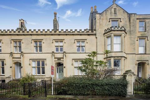 undefined, Garden Flat 11 Wellington Square