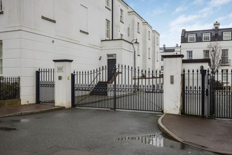 2 bedroom flat for sale, Regency Place, Cheltenham, GL52 2AS