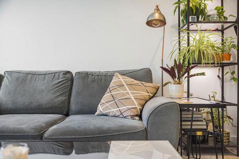 2 bedroom flat for sale, Regency Place, Cheltenham, GL52 2AS