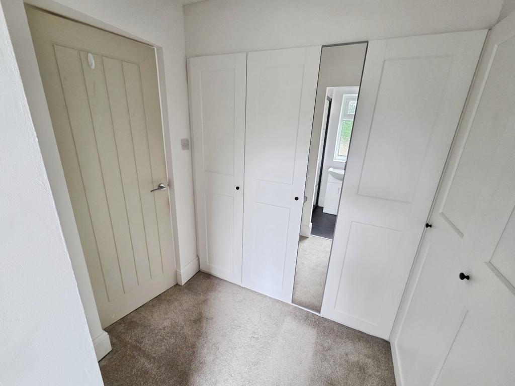 Pbox-bedroom-329729.jpg