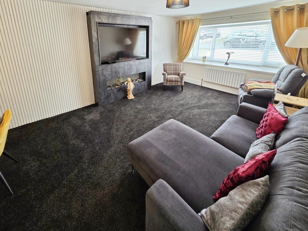 Pbox-living room-329729.jpg