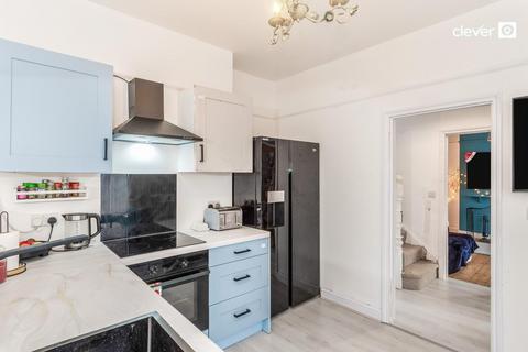 3 bedroom end of terrace house for sale, Tresillian Street, Plymouth PL4