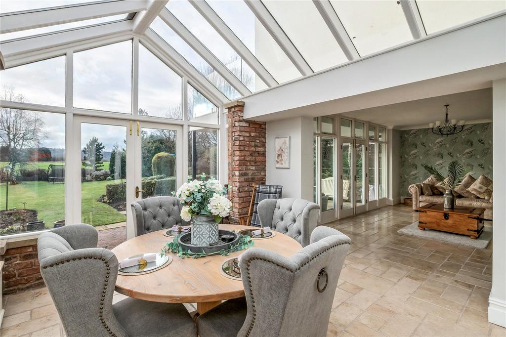 Breakfast Room