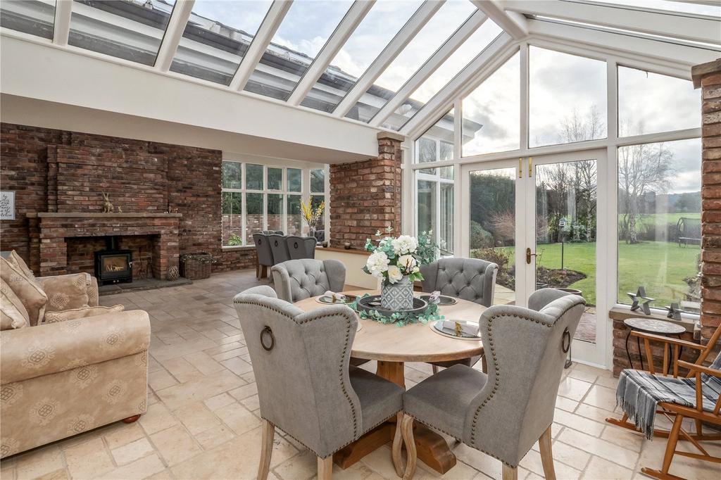 Breakfast Room