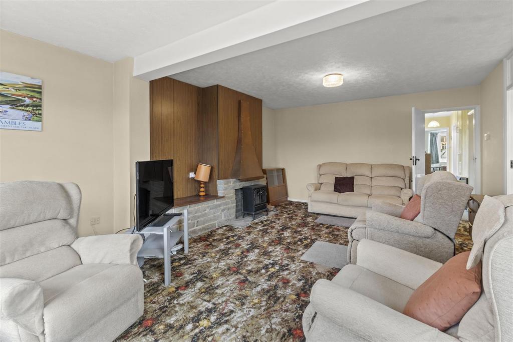 Extended Lounge