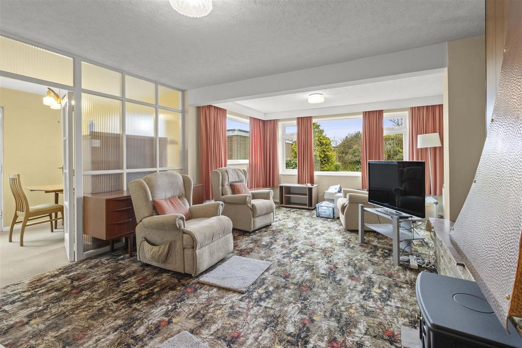 Extended Lounge