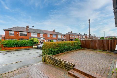 3 bedroom semi-detached house for sale, Beechfield Avenue, Manchester M38